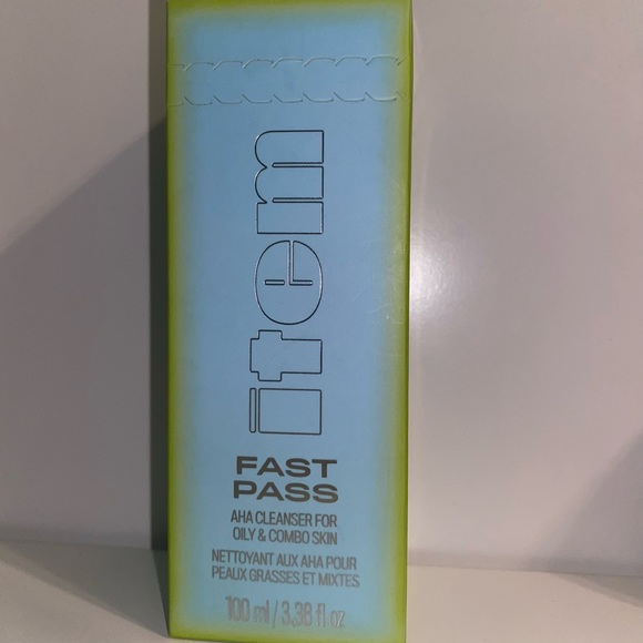 ITEM by Addison Rae - Fast Pass Clean Gentle Gel Cleanser with AHA - Picture 2 of 4